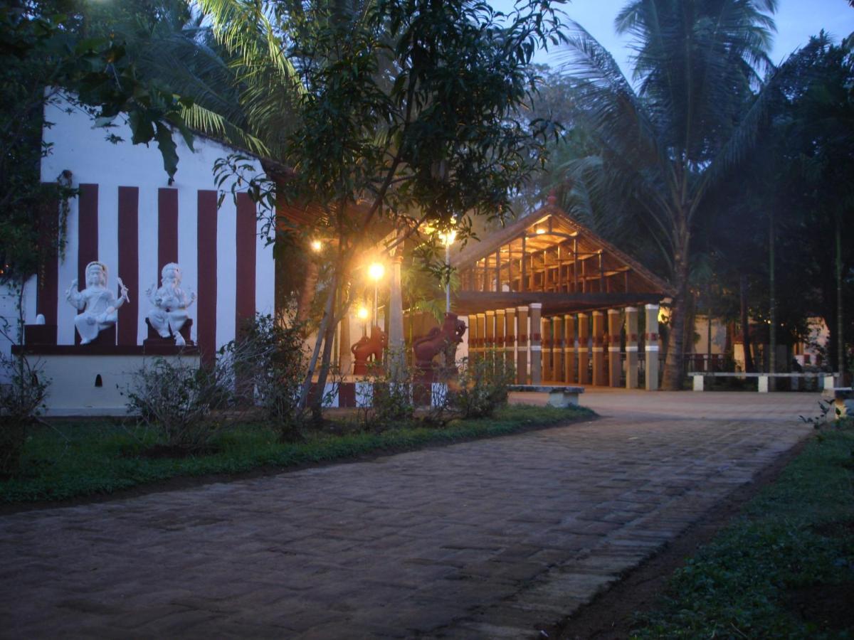 Indeco Hotels Swamimalai Kumbakonam Exterior photo